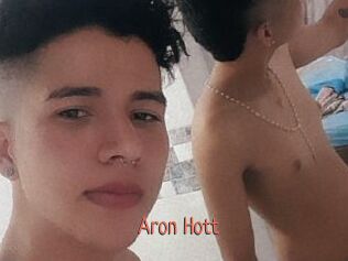 Aron_Hott
