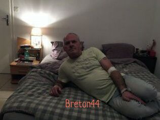 Breton44