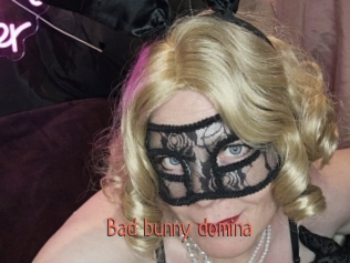 Bad_bunny_domina