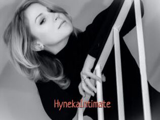 HynekaIntimate