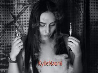 KylieNaomi