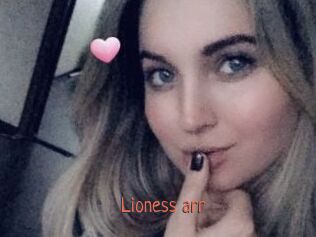 Lioness_arr