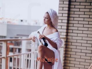 MiaCerise