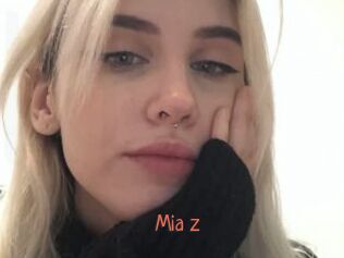 Mia_z