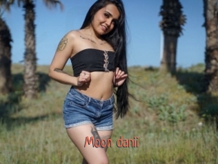 Moon_danii