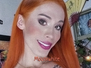 Moonxwhite