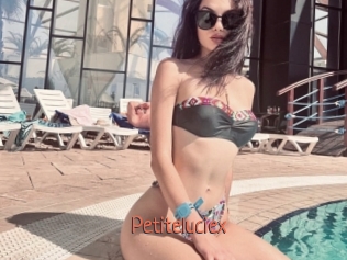 Petiteluciex